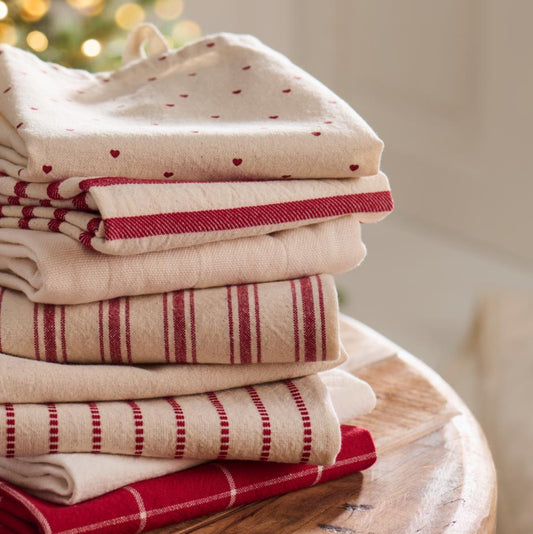 IB Laursen Geschirrtuch Valentin Herzen rot