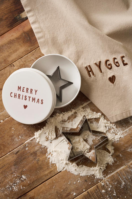 IB Laursen Tradition Geschirrtuch mit Hygge Schriftzug Leinenfarbig