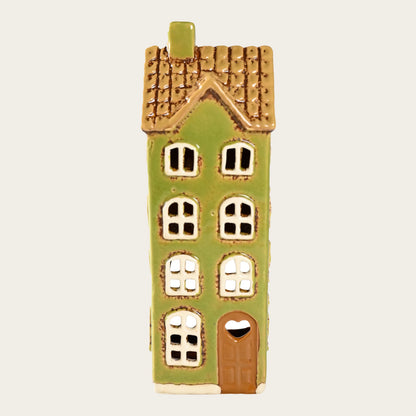 Det Gamle Apotek Keramikhaus grün mit brauner Tür