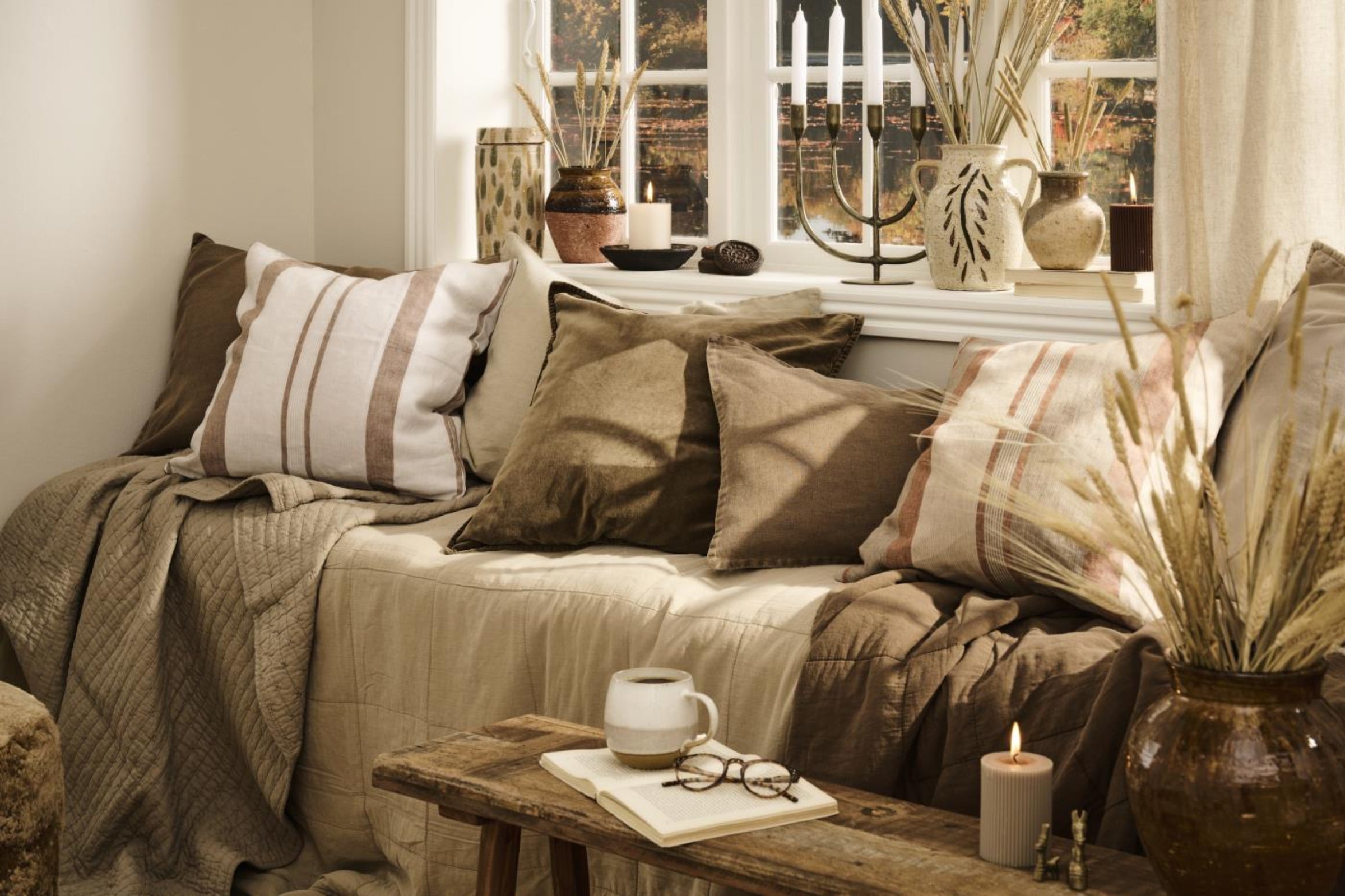 IB Laursen Quilt mit Kreuzstich Muster in Leinen