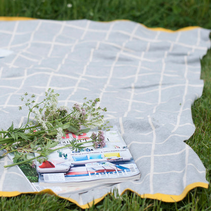 Funky Doris Wolldecke Todden grau