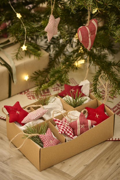 IB Laursen Sterne aus Stoff zum hängen rot weiß